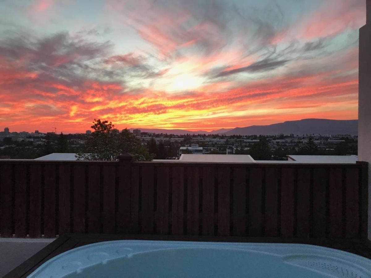 Iceland Sjf Villa, Hot Tub & Outdoor Sauna Amazing Mountains And City View Over Ρέυκιαβικ Εξωτερικό φωτογραφία